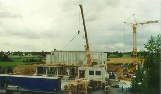 1998: Bouw van fabriek II in Tübingen