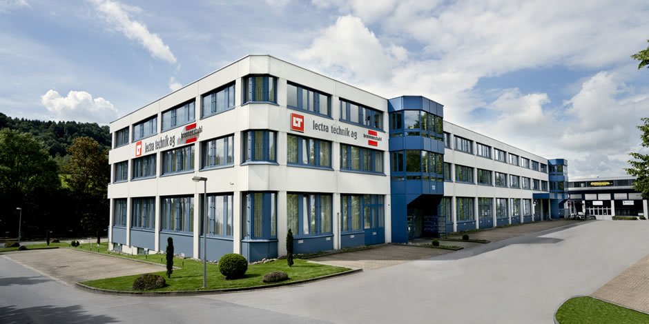 1991: Bouw van fabriek Lectra Technik AG, Lectra Trading AG in Zwitserland 